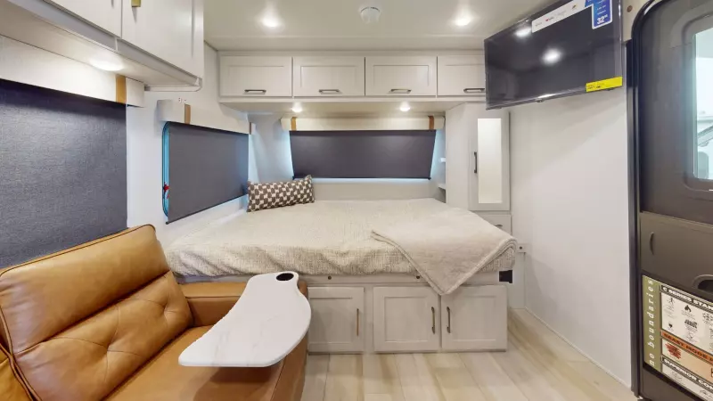 No Boundaries Main Room