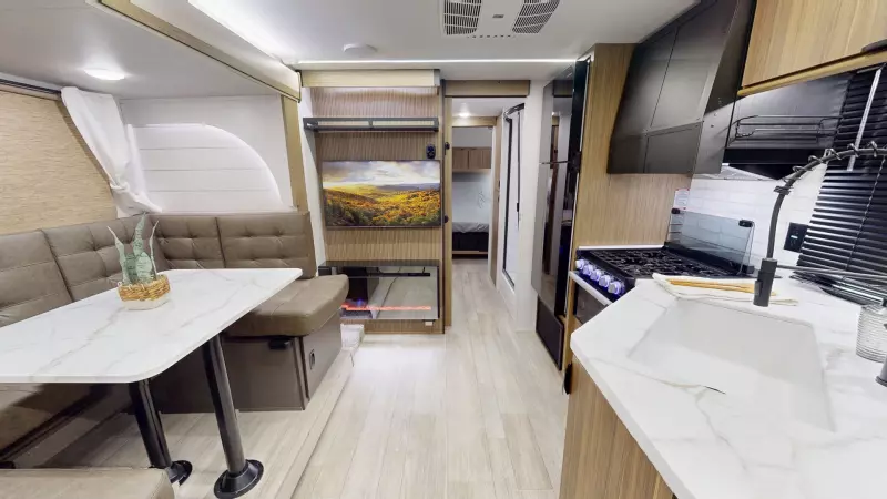 24RLXL Floorplan Main Room